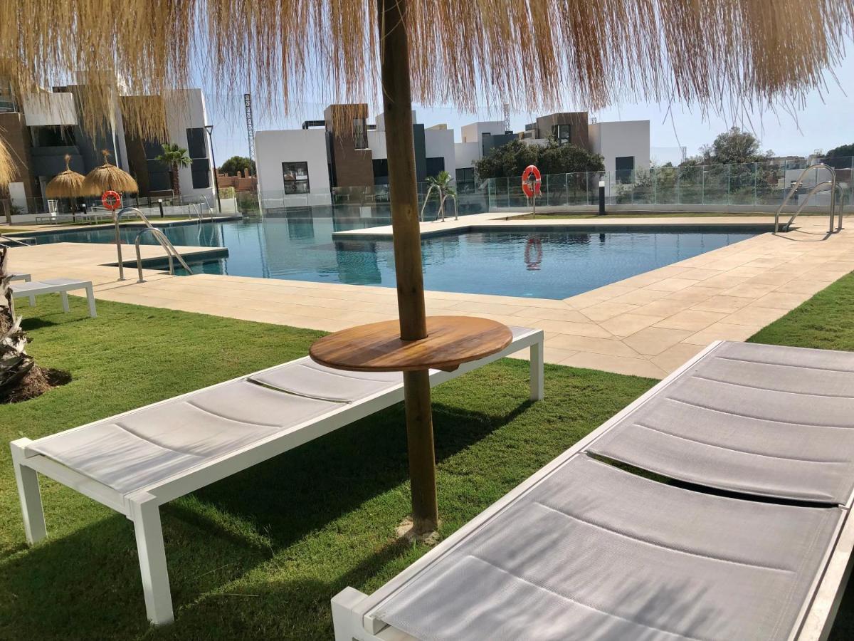 Modern Apartment In Front Of Cabopino Golf Marbella Exterior foto